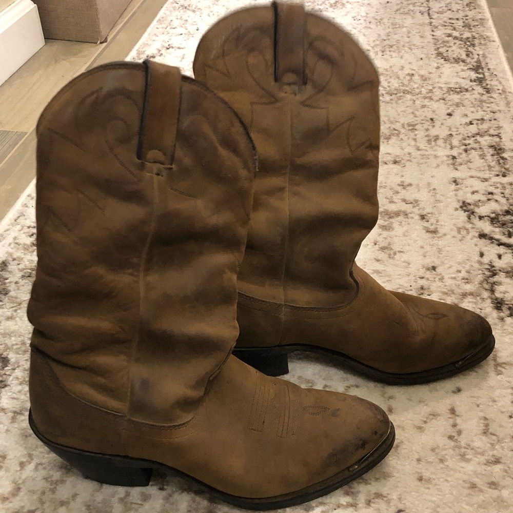 Vintage Durango Cowgirl boots w gold tip accent